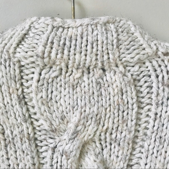 Vintage Hand Knit Chunky Sweater Size Med Oatmeal - Picture 7 of 11